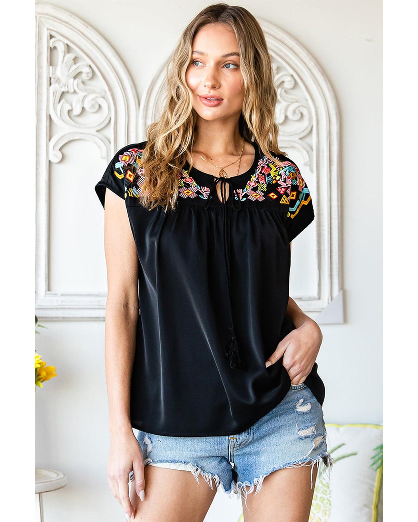 Azura Exchange Embroidered Short Sleeve Blouse - M